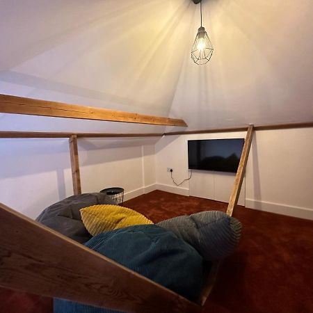 Stylish Unique 3 Bedroom House 哈斯丁 外观 照片