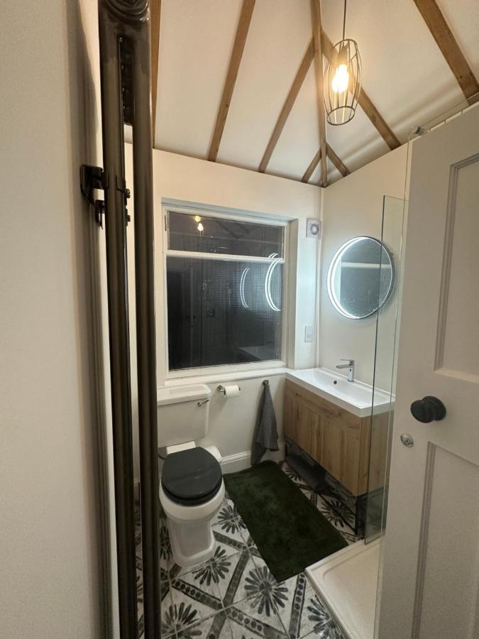 Stylish Unique 3 Bedroom House 哈斯丁 外观 照片