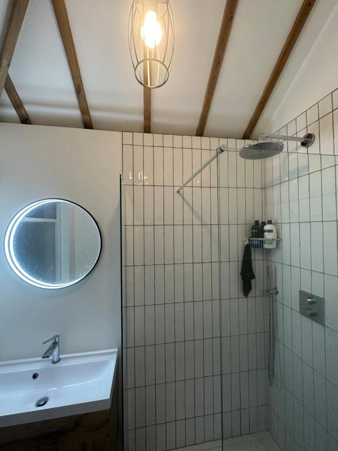 Stylish Unique 3 Bedroom House 哈斯丁 外观 照片