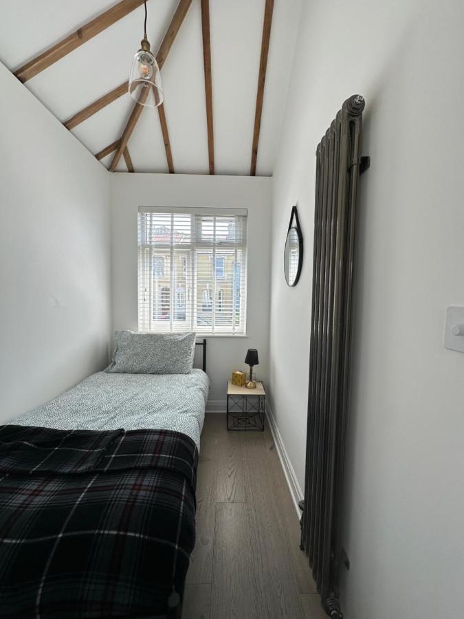 Stylish Unique 3 Bedroom House 哈斯丁 外观 照片